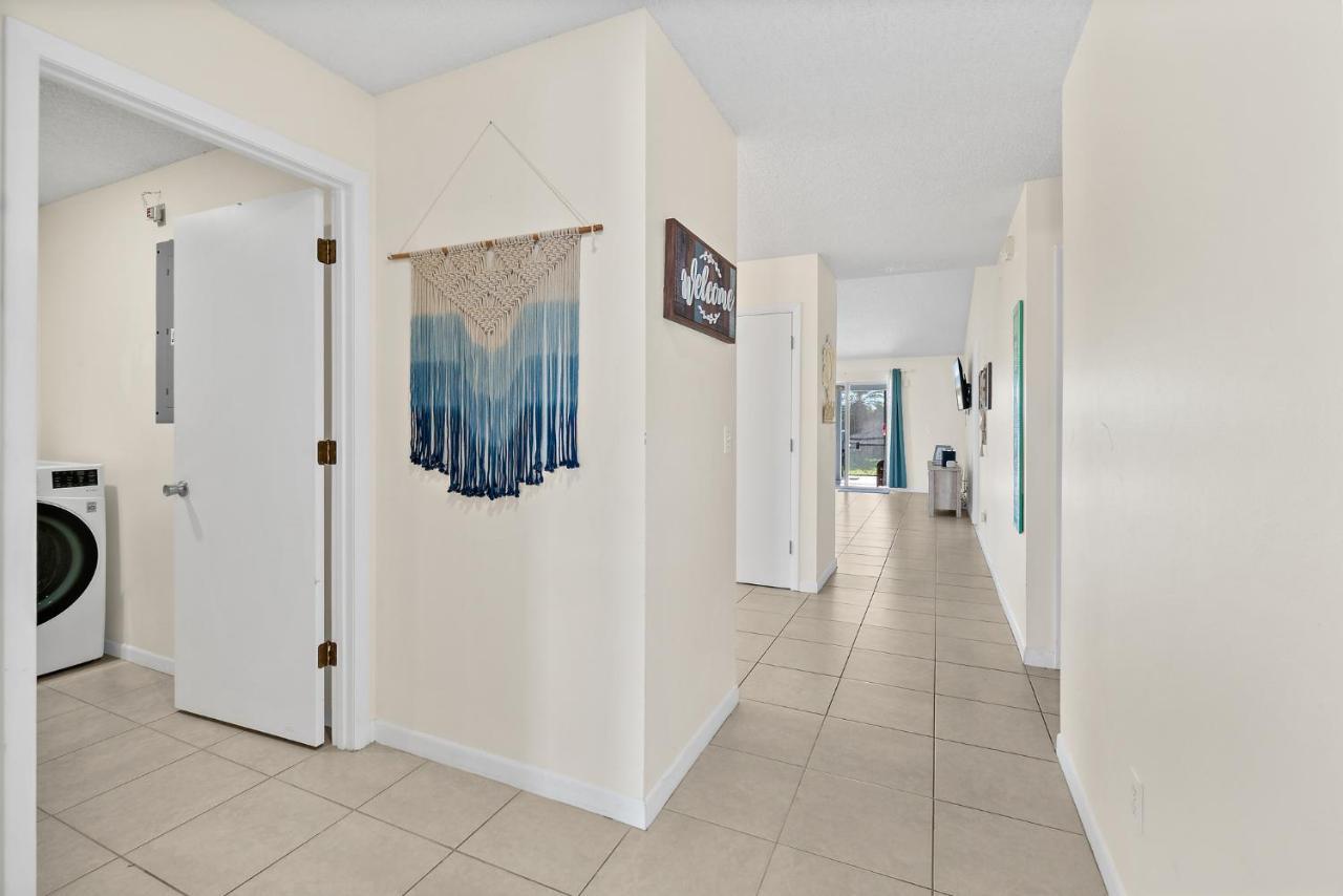 Oceanview Haven - 2Br Beach Townhome With Patio, Shared Heated Pool Steps From Paradise Beach Park! ملبورن بيتش المظهر الخارجي الصورة